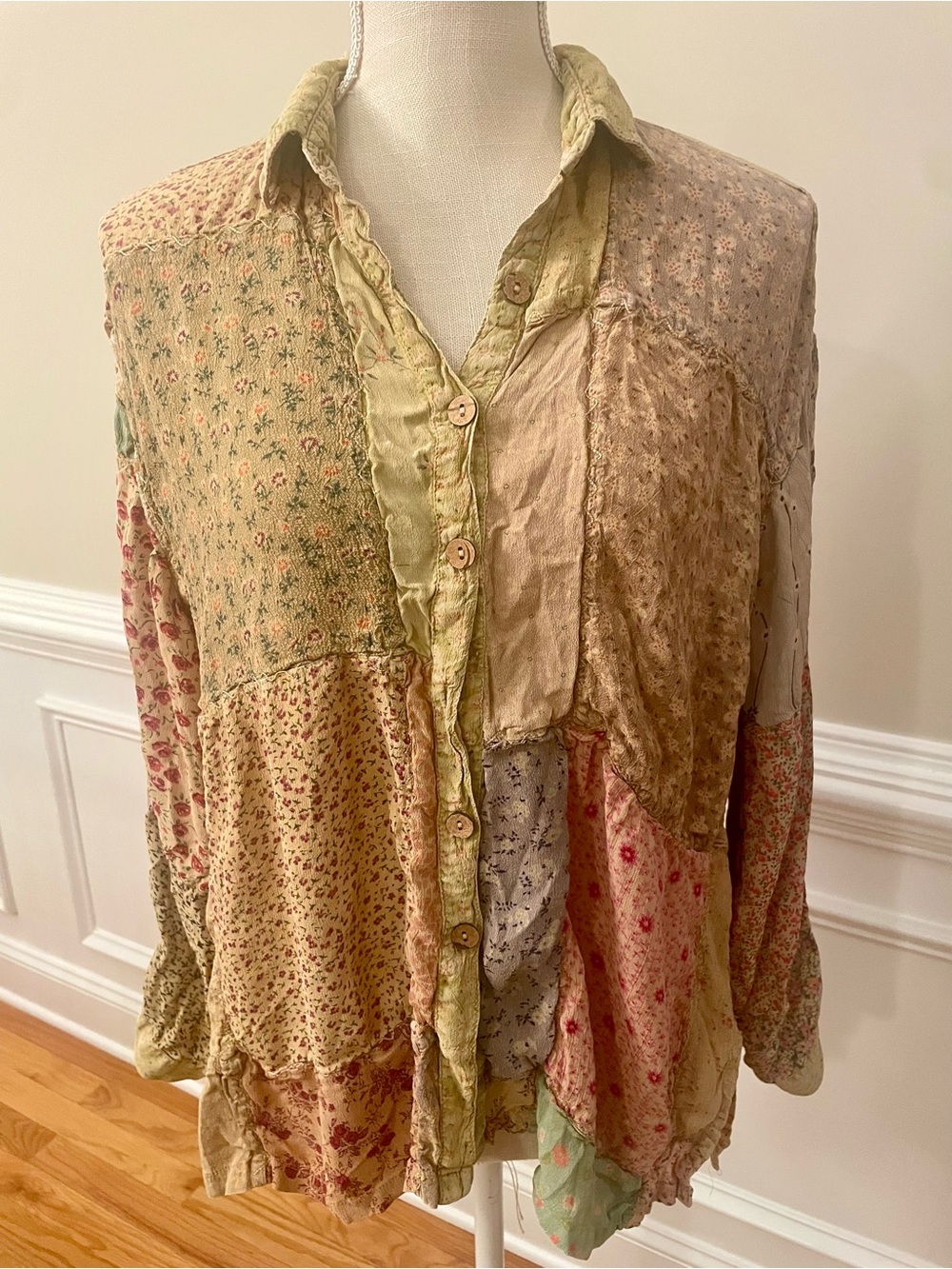 Sacred Threads Women’s Floral Patchwork Boho Hippie Cottagecore Blouse Sz Medium